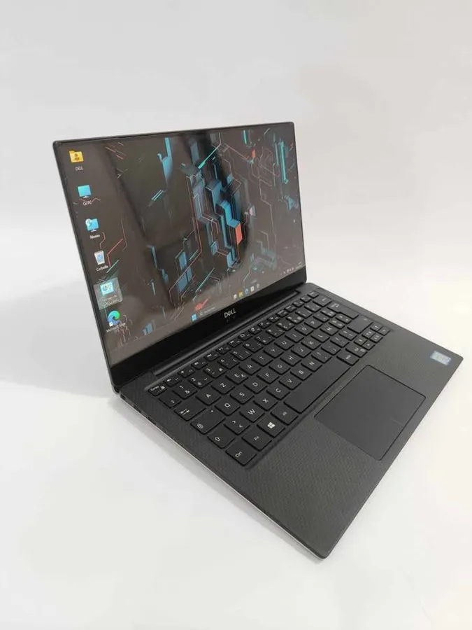 DELL XPS 13 9370 (image 4)