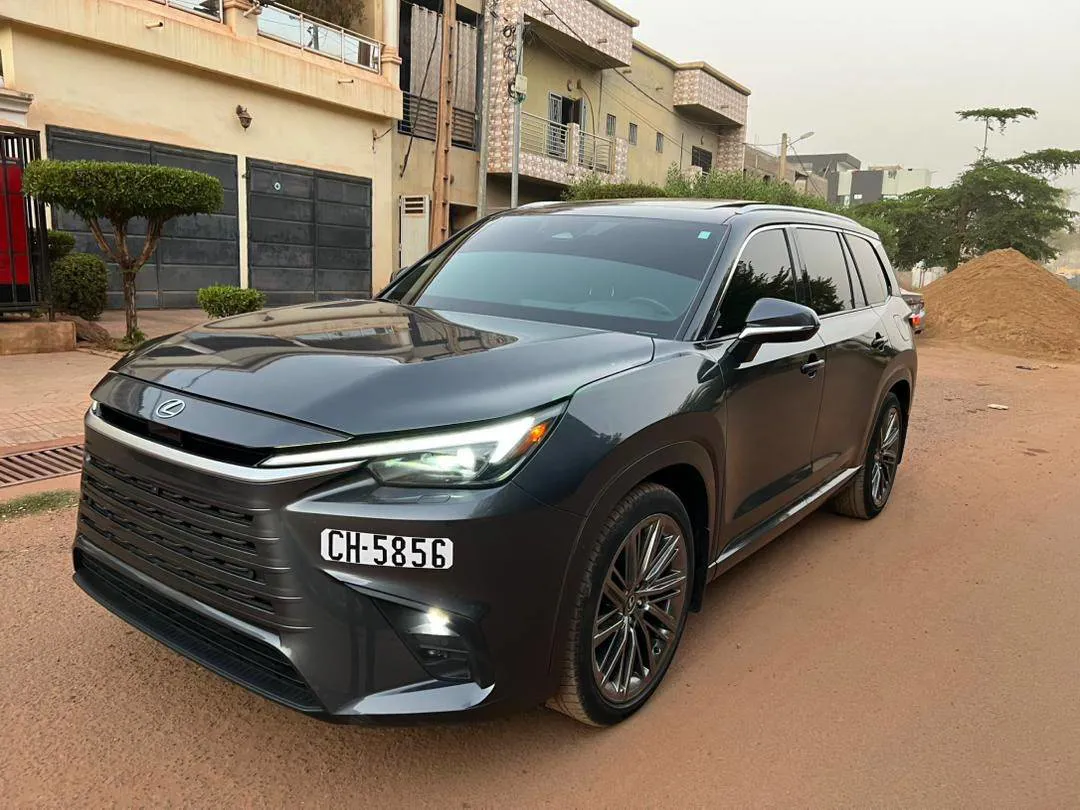 lexus TX YEAR 2025 (image 7)