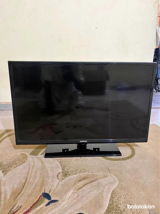 Television Samsung écran plat de 32 pouces (image 1)