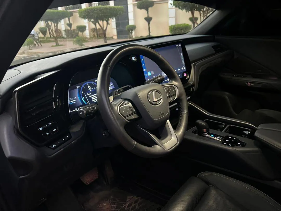 lexus TX YEAR 2025 (image 9)