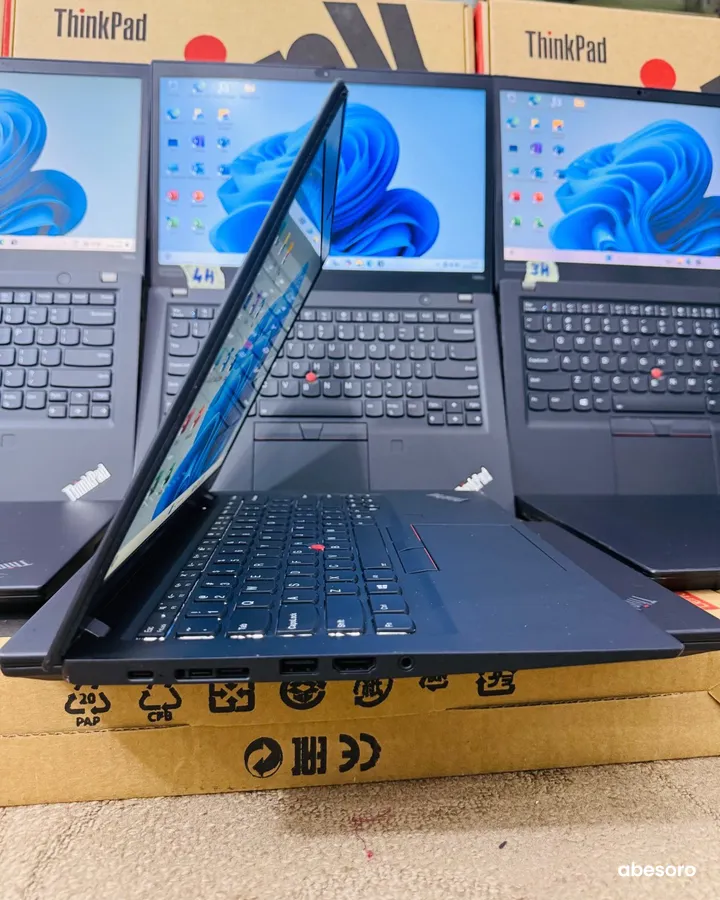 LENOVO THINKPAD T490s (image 5)