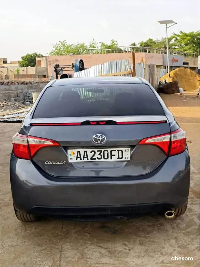 Toyota Corolla S 2014 (image 2)