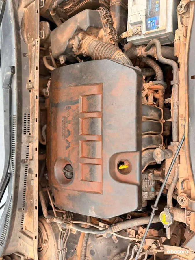 Toyota Corolla 2014 (image 4)