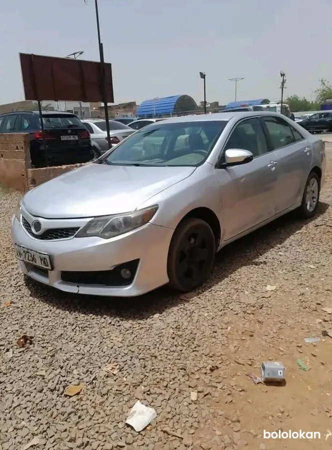 Toyota Camry 2014 (image 2)