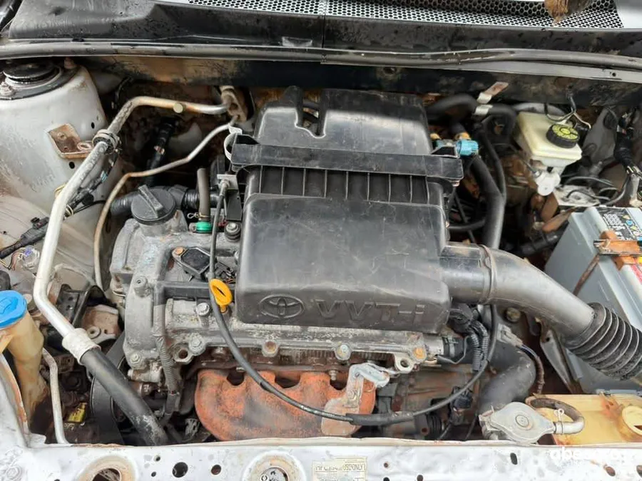 Toyota Yaris 2005 (image 3)