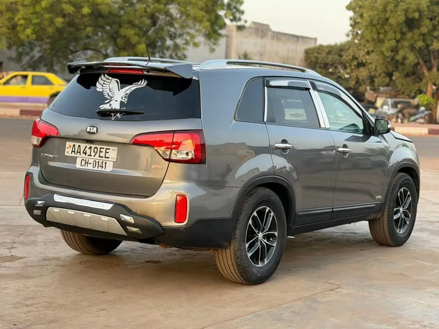 KIA SORENTO ANNÉE 2014 (image 2)