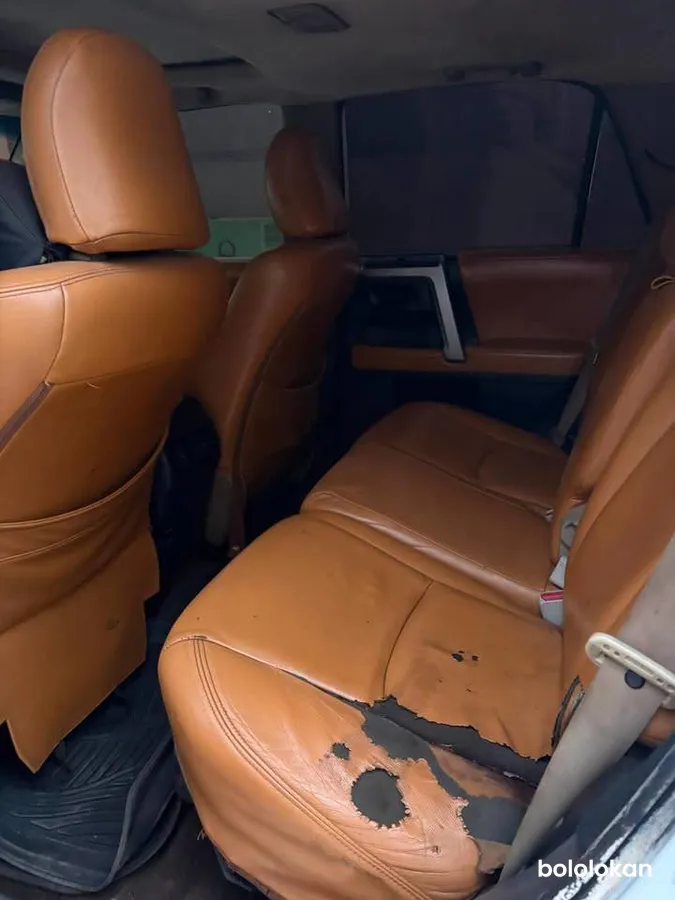 Toyota 4-Runner 2012 (image 4)