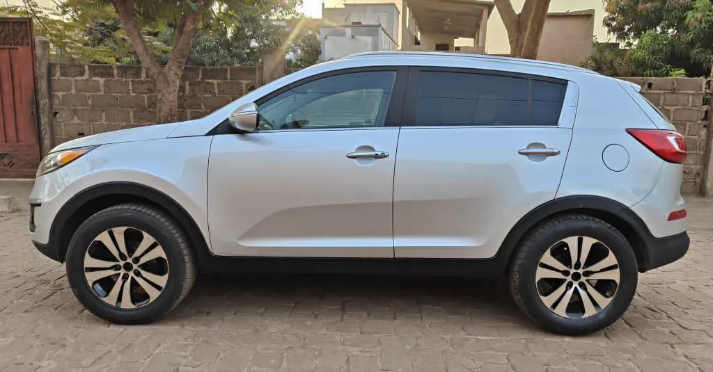 KIA SPORTAGE ANNÉE 2011 ESSENCE AUTOMATIQUE (image 7)