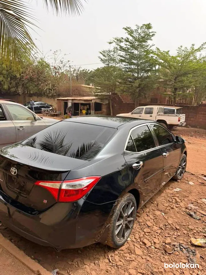 TOYOTA COROLLA S 2014 (image 1)