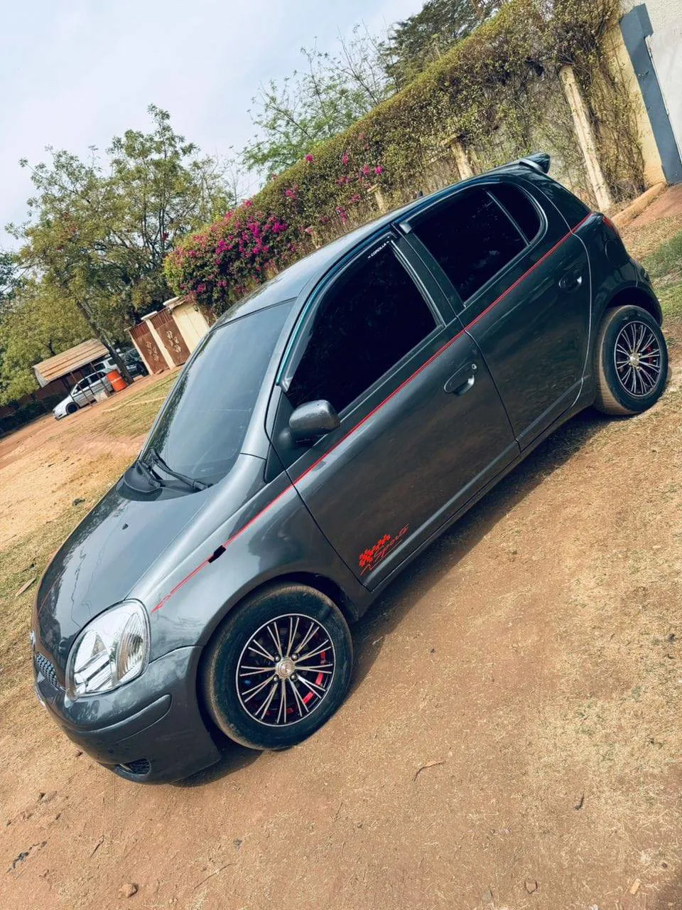 Toyota Yaris 2005 exellent état (image 4)