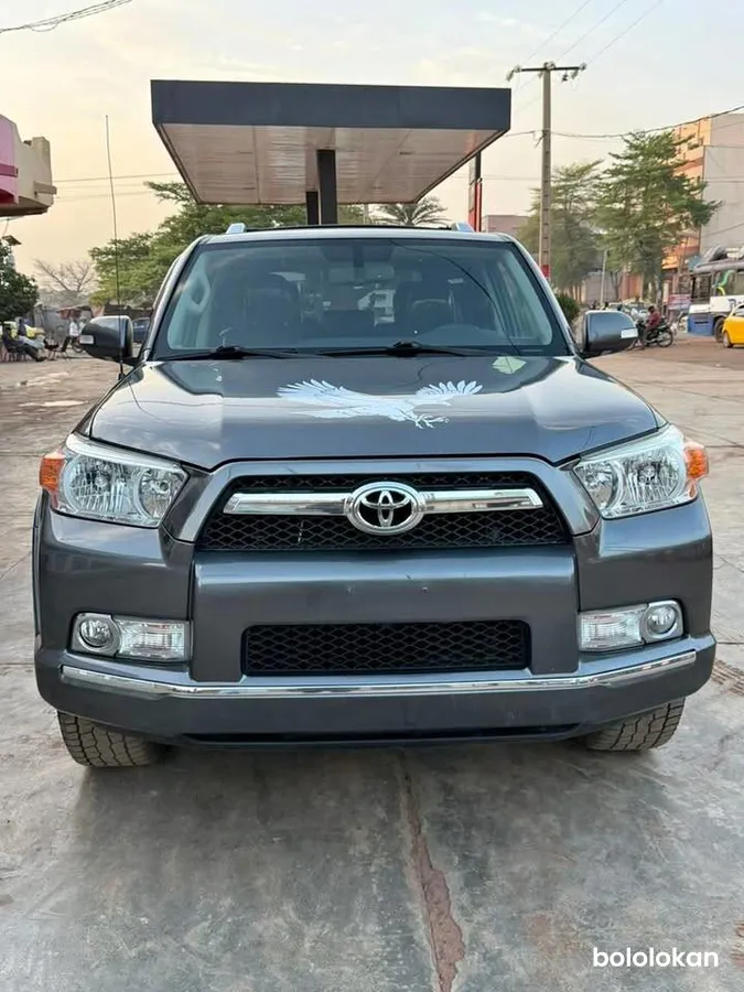 Toyota 4runner limited 2012 (image 1)