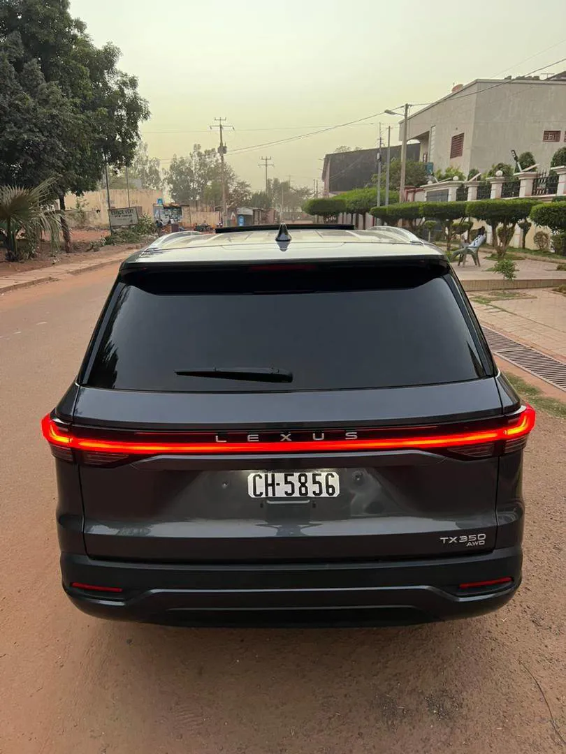 lexus TX YEAR 2025 (image 4)