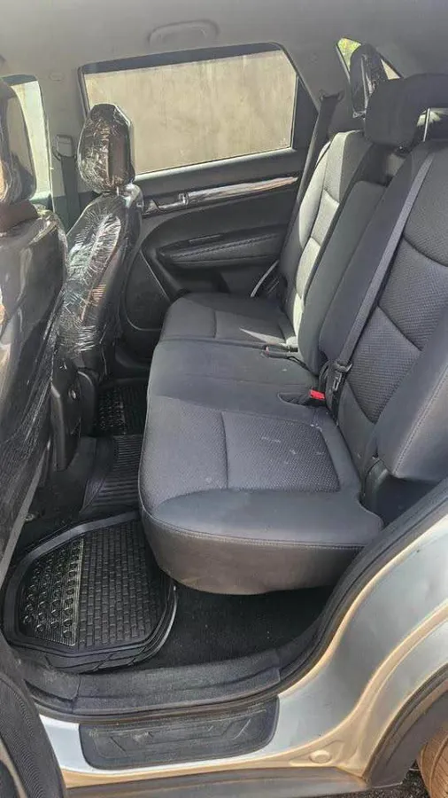 Kia Sorento Année 2011 (image 5)