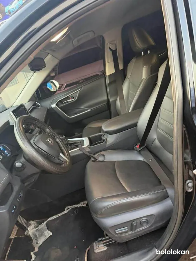 Toyota RAV4 année 2022 (image 5)