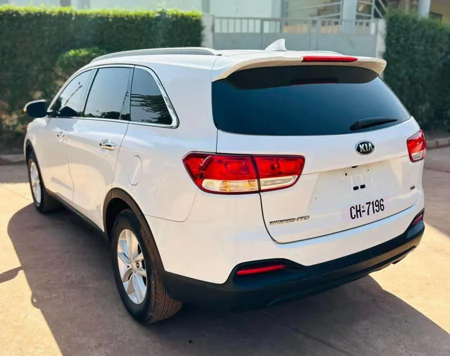 KIA SORENTO 2017 (image 10)