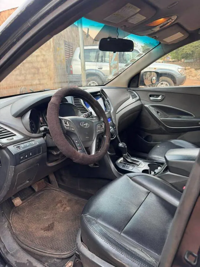 Hyundai Santa Fe 2014 (image 3)