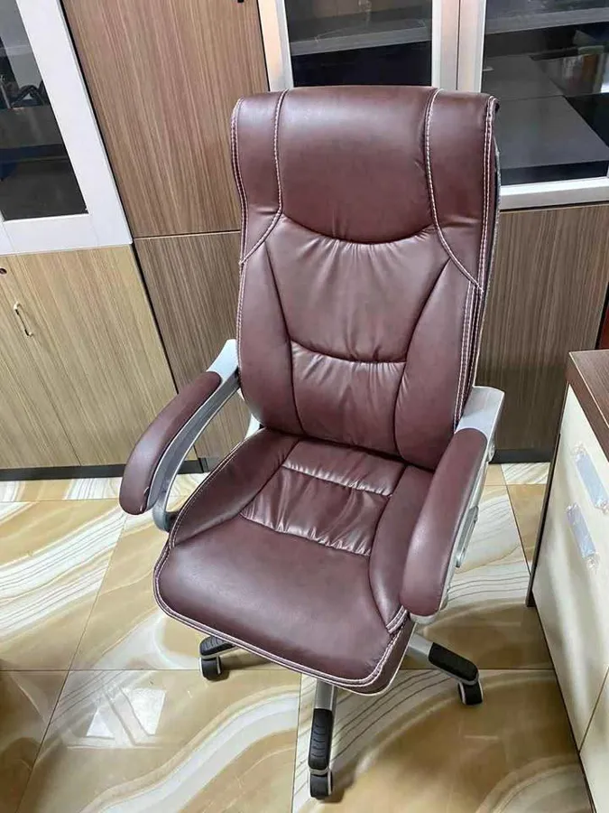 Chaise de bureau confortable (image 2)