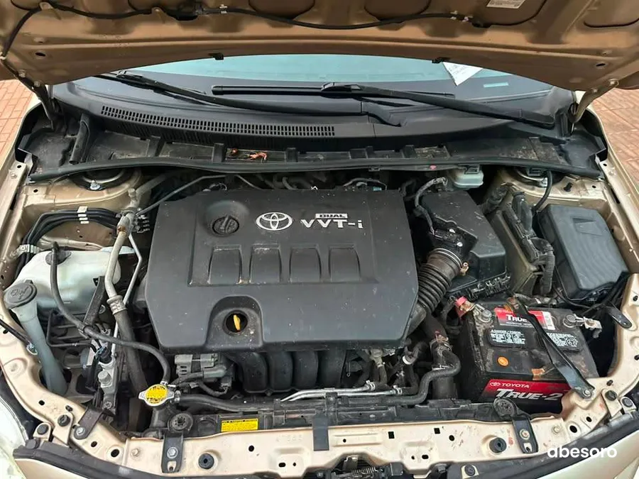 Toyota Corolla LE 2012 (image 4)
