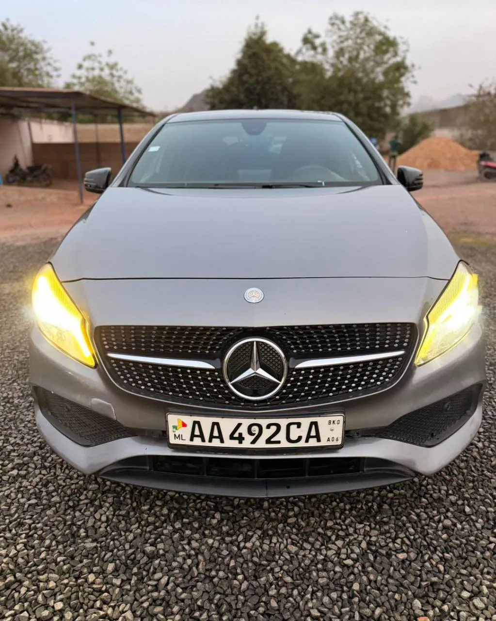 MERCEDES A 180 ANNEE 2016 (image 4)