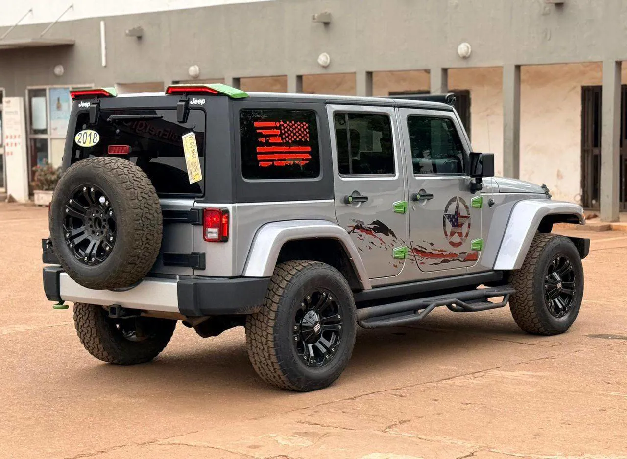 Jeep wrangler sahara 2018 (image 5)