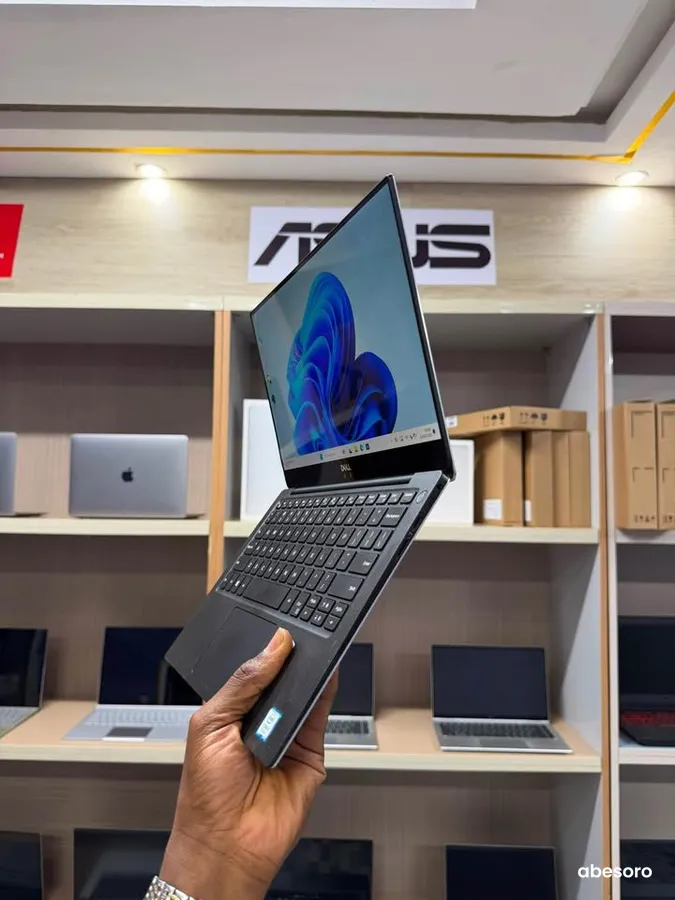 DELL XPS 13 9370 (image 5)
