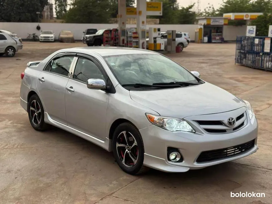 TOYOTA COROLLA LE 2013 (image 6)