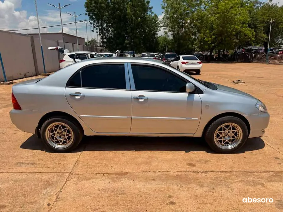 Toyota Corolla-Alfa 2003 (image 6)