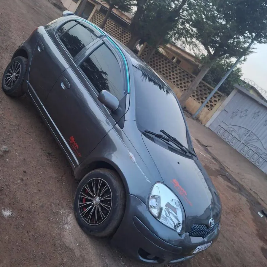 Toyota Yaris 2005 (image 3)