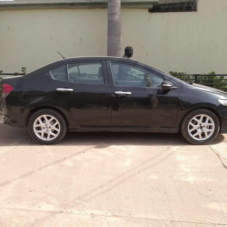 Honda City Année 2010 (image 2)