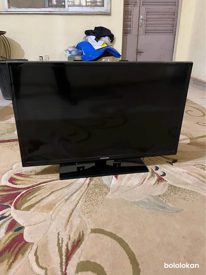 Television Samsung écran plat de 32 pouces (image 4)