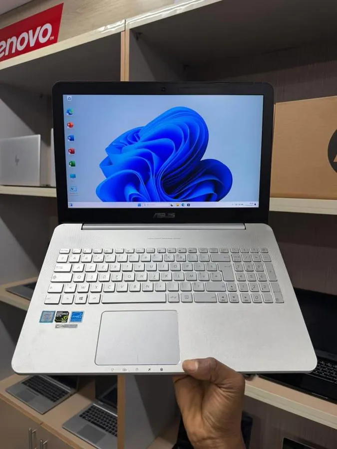 💻 ASUS N552VW (image 4)