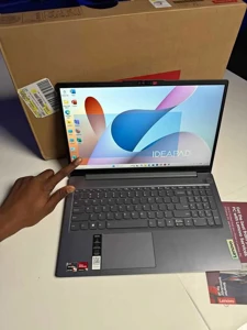 Lenovo IdeaPad Slim 3 Tactile (14ᵉ génération)