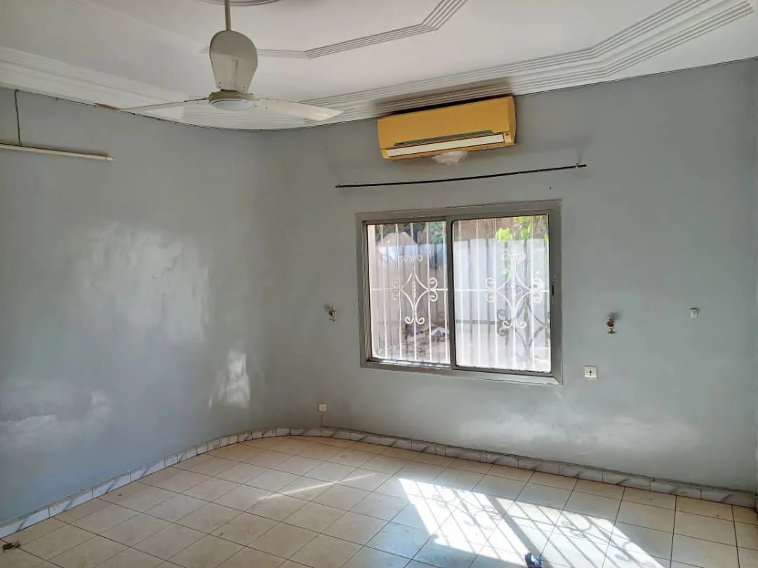 Villa pour bureaux ou habitation à louer à Faso kanu (image 8)