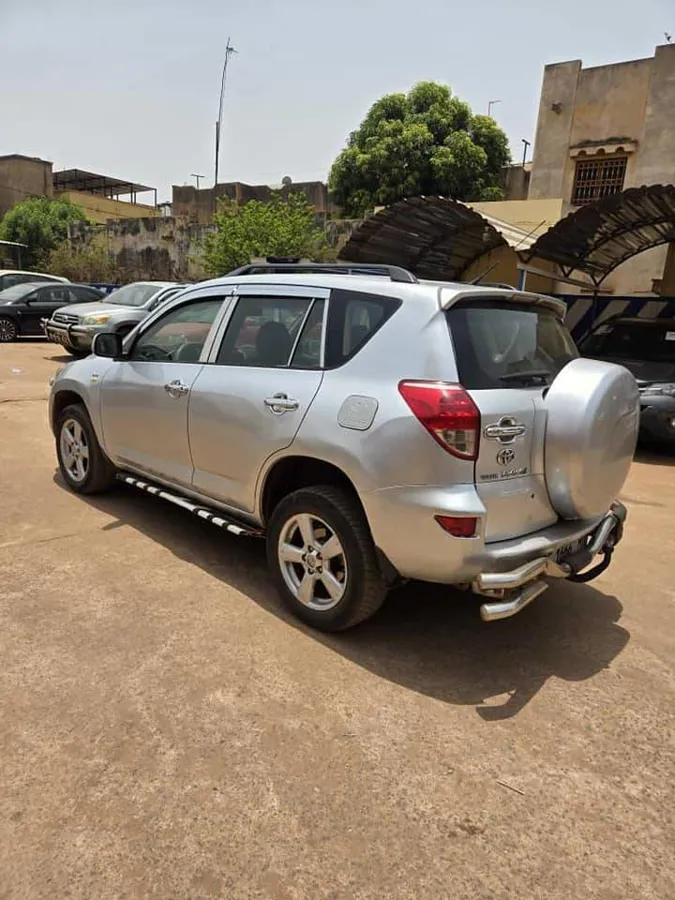 Toyota rav4 année 2008 (image 7)
