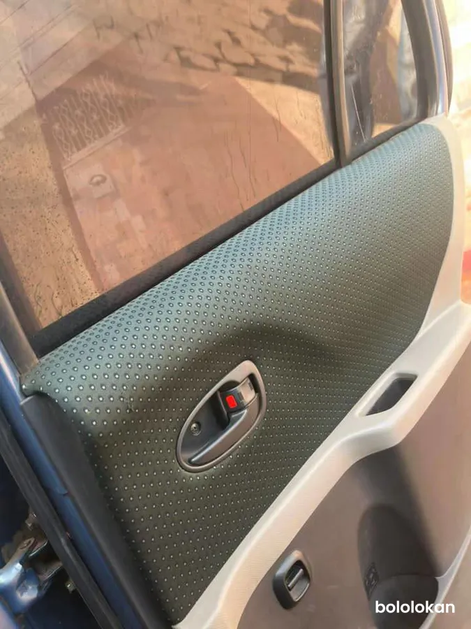 Toyota Yaris break automatique (image 5)