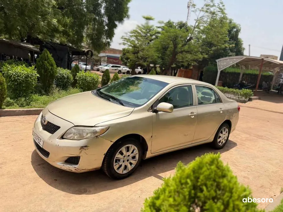 TOYOTA COROLA LE (image 7)