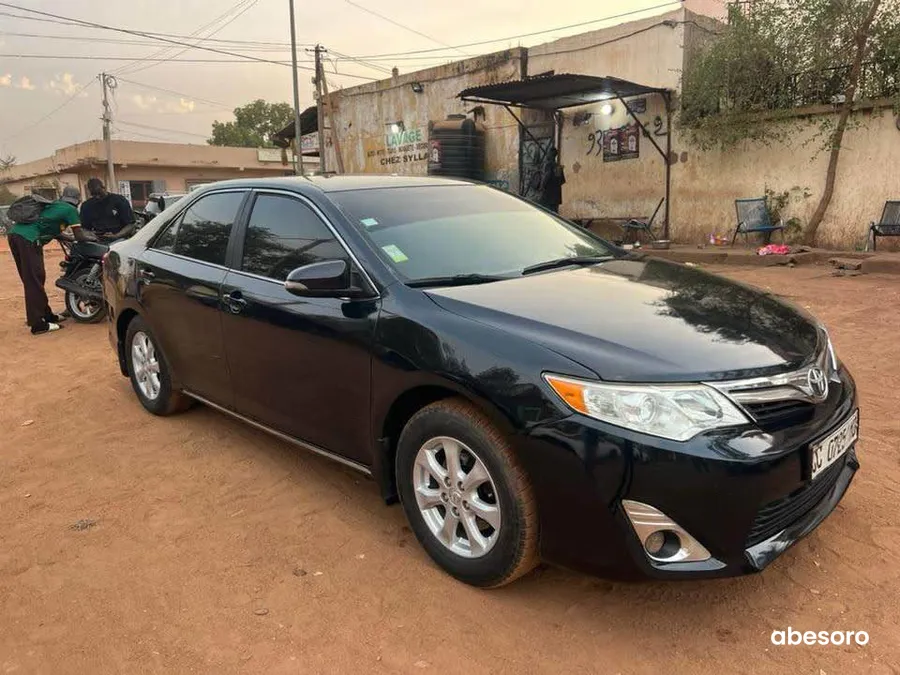 Toyota Camry 2014 (image 3)
