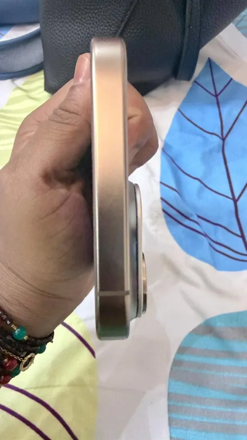 Iphone 16 PRO MAX 256 GO couleur TITANE SABLE (image 5)