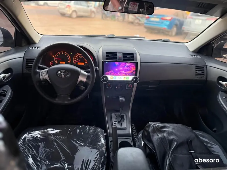 Toyota Corolla S (image 8)