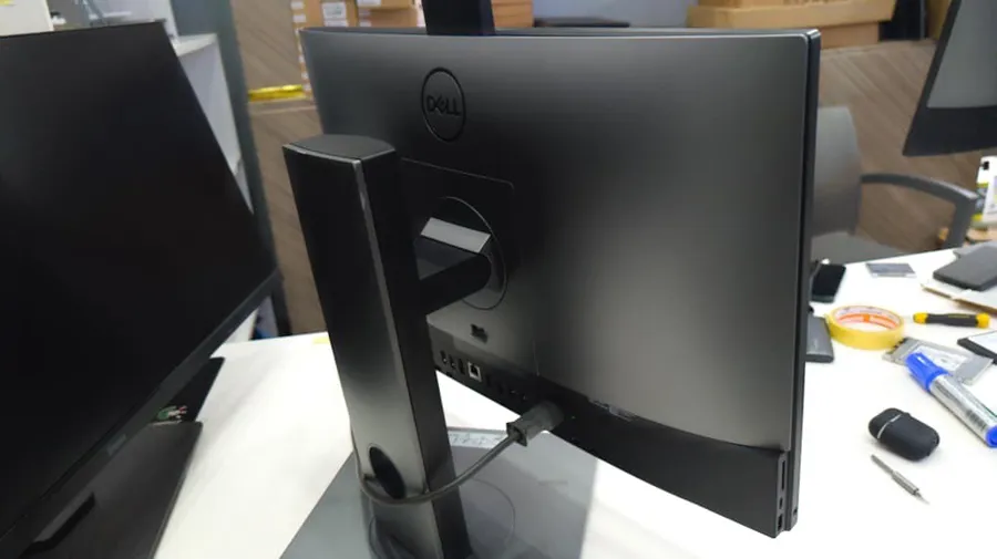 DELL OPTIPLEX 7460 AIO (image 2)