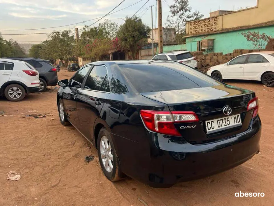 Toyota Camry 2014 (image 5)
