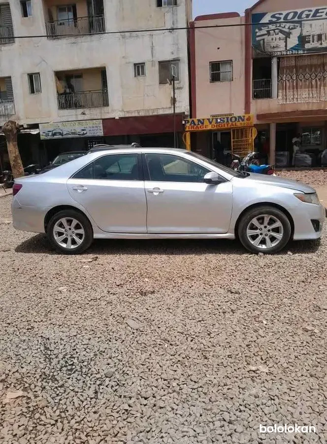 Toyota Camry 2014 (image 5)