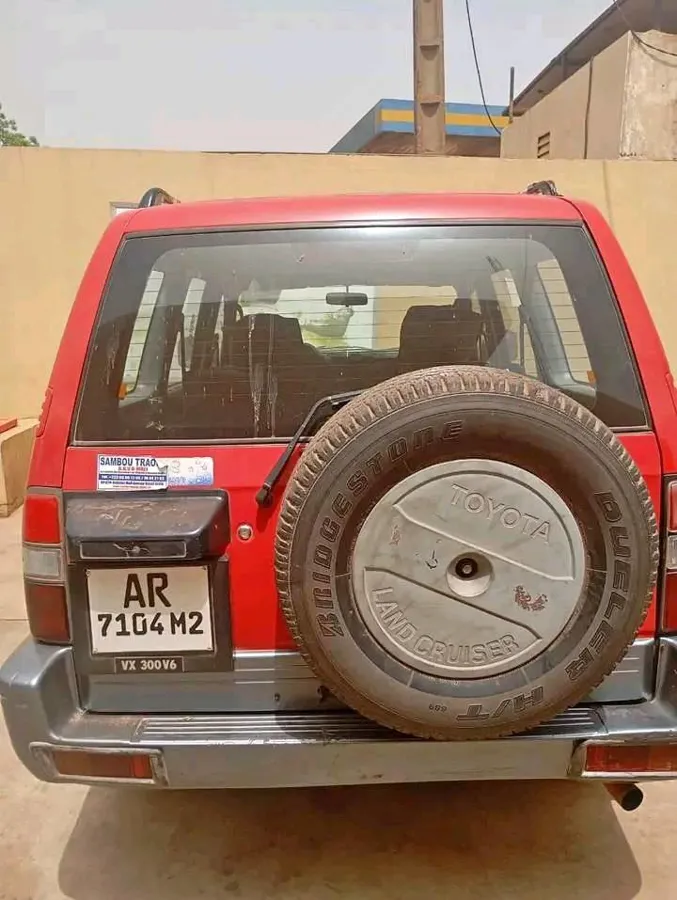 Toyota Land Cruiser Prado (image 1)