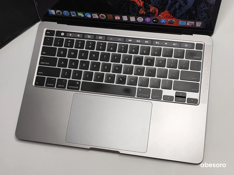 MacBook Pro 2020 13inch TouchBar (image 4)