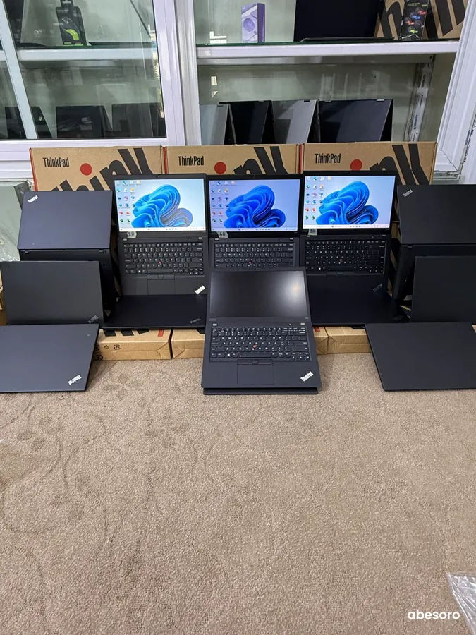 LENOVO THINKPAD T490s (image 2)