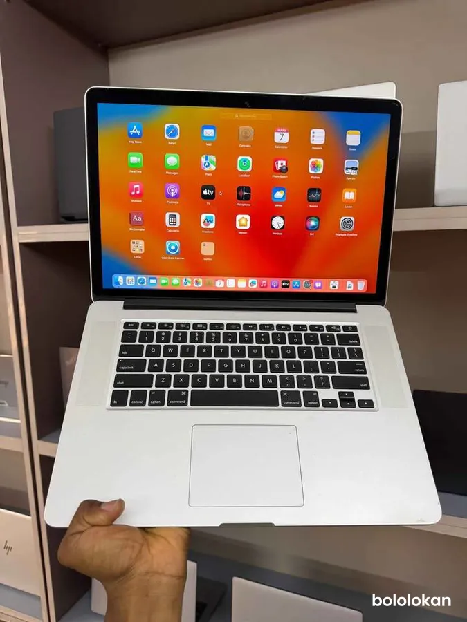 Apple MacBook Pro Retina 15” (image 4)
