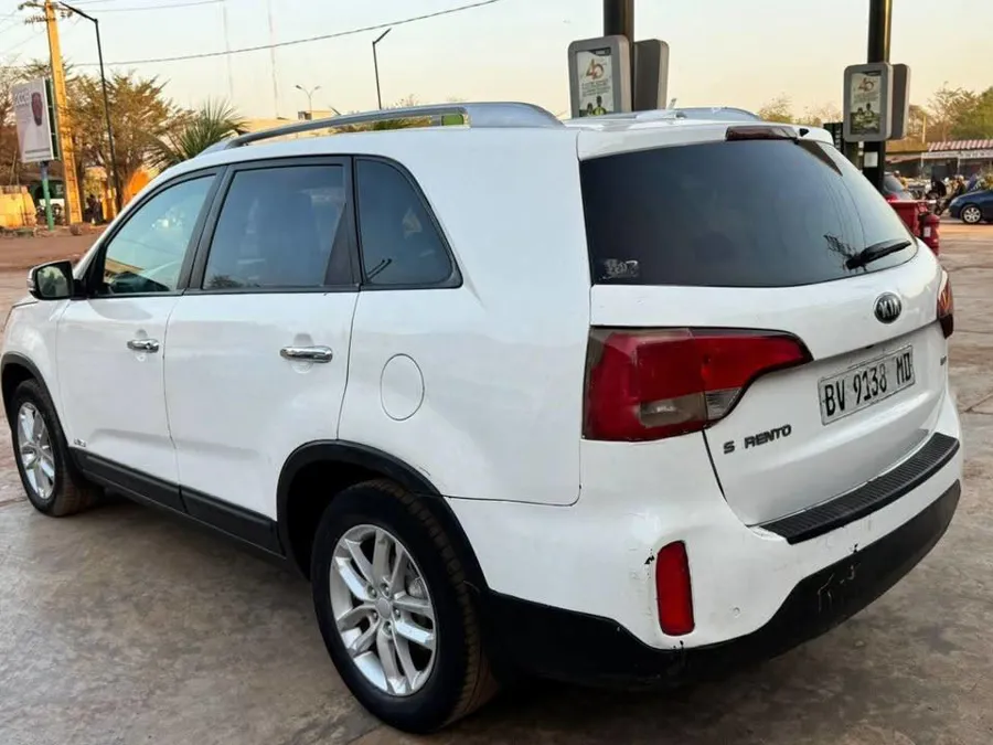 KIA SORENTO 2014 (image 4)