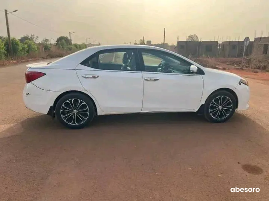 Toyota Corolla S 2014 (image 5)