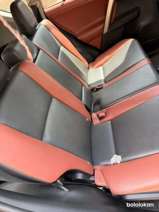 RAV4 LIMITED 2015 FULL OPTIONS (image 6)