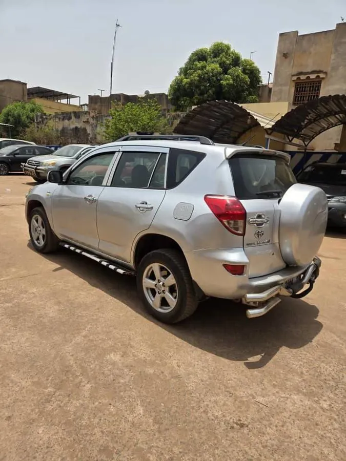TOYOTA RAV4 ANNÉE 2008 (image 8)